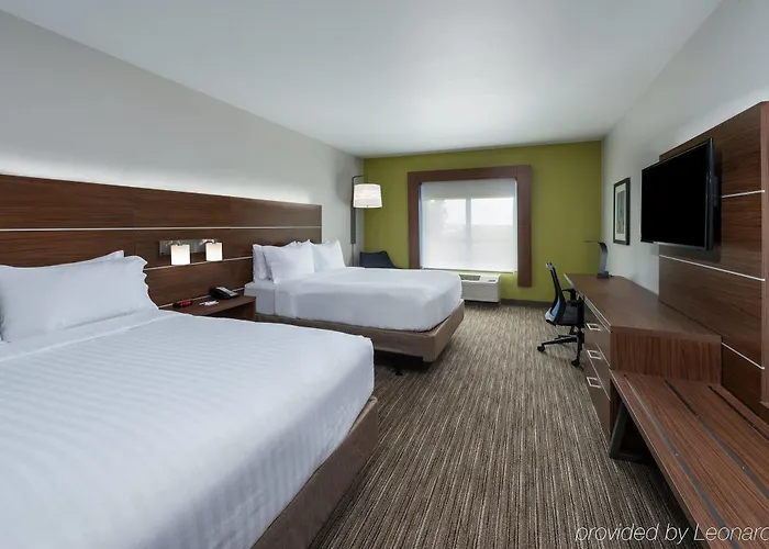 Spark By Hilton Troy 3*